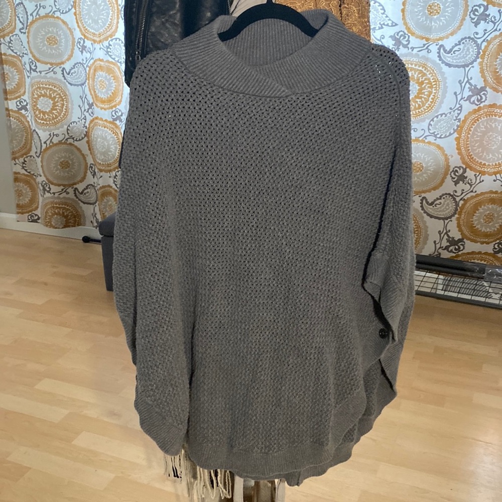 Banana republic grey poncho sweater